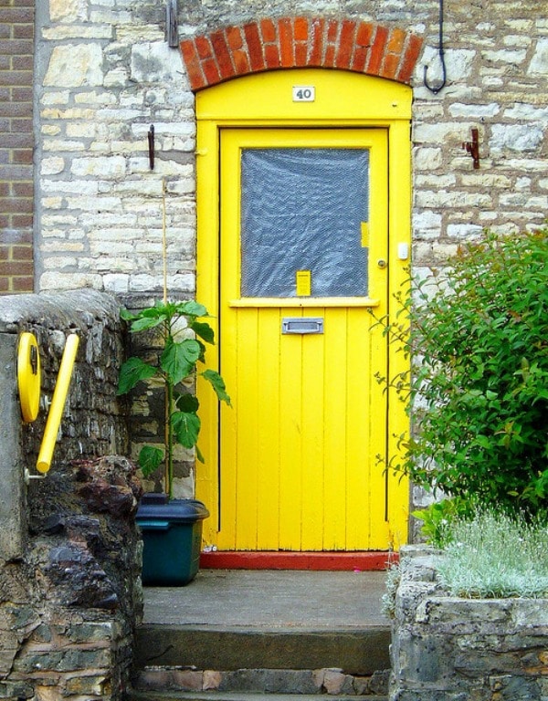 yellow-front-door-designs-7＂class=