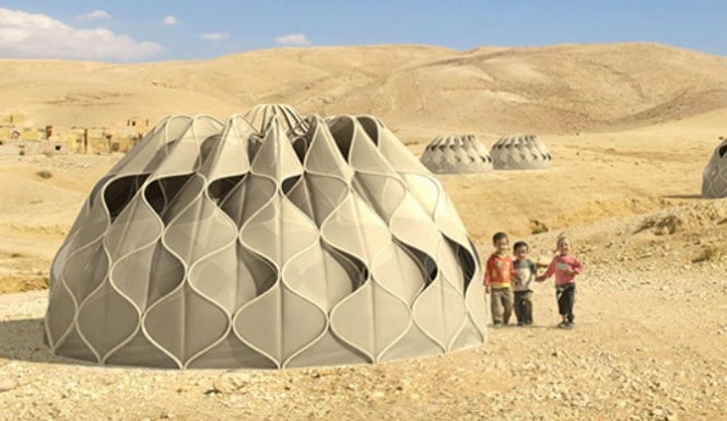 Abeer Seikaly设计了一款轻便但坚固的面料帐篷。它自己制造热水和电。＂decoding=